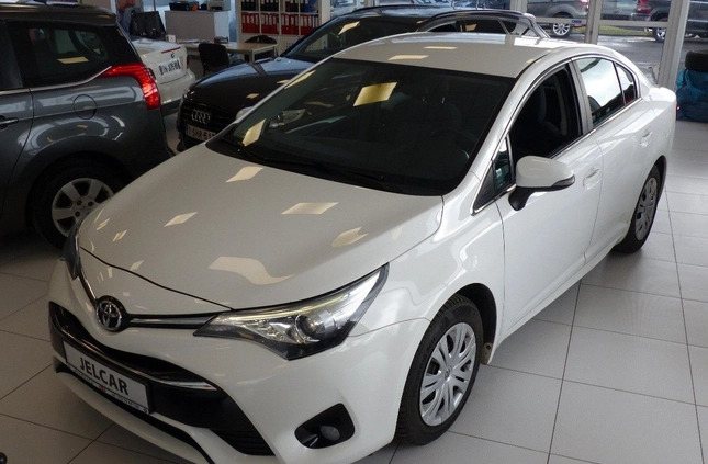 Toyota Avensis cena 39999 przebieg: 264017, rok produkcji 2016 z Tarnów małe 172